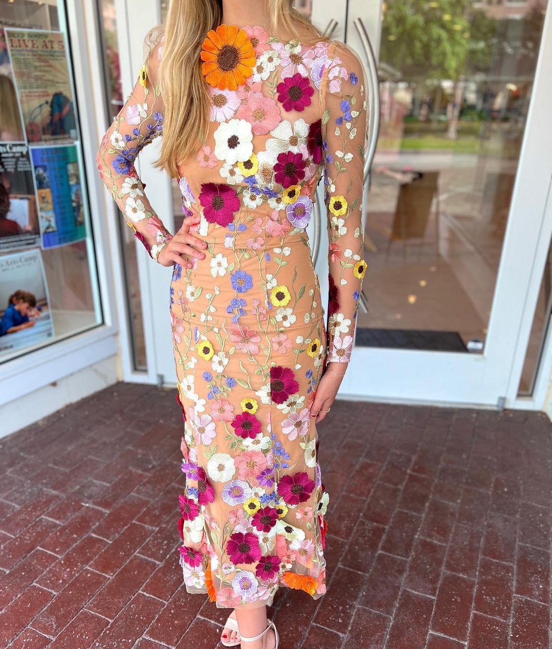 Round Neck Colorful Flower Embroider Mesh Fishtail Dress
