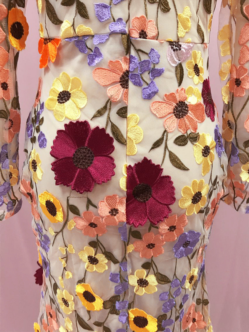 Round Neck Colorful Flower Embroider Mesh Fishtail Dress