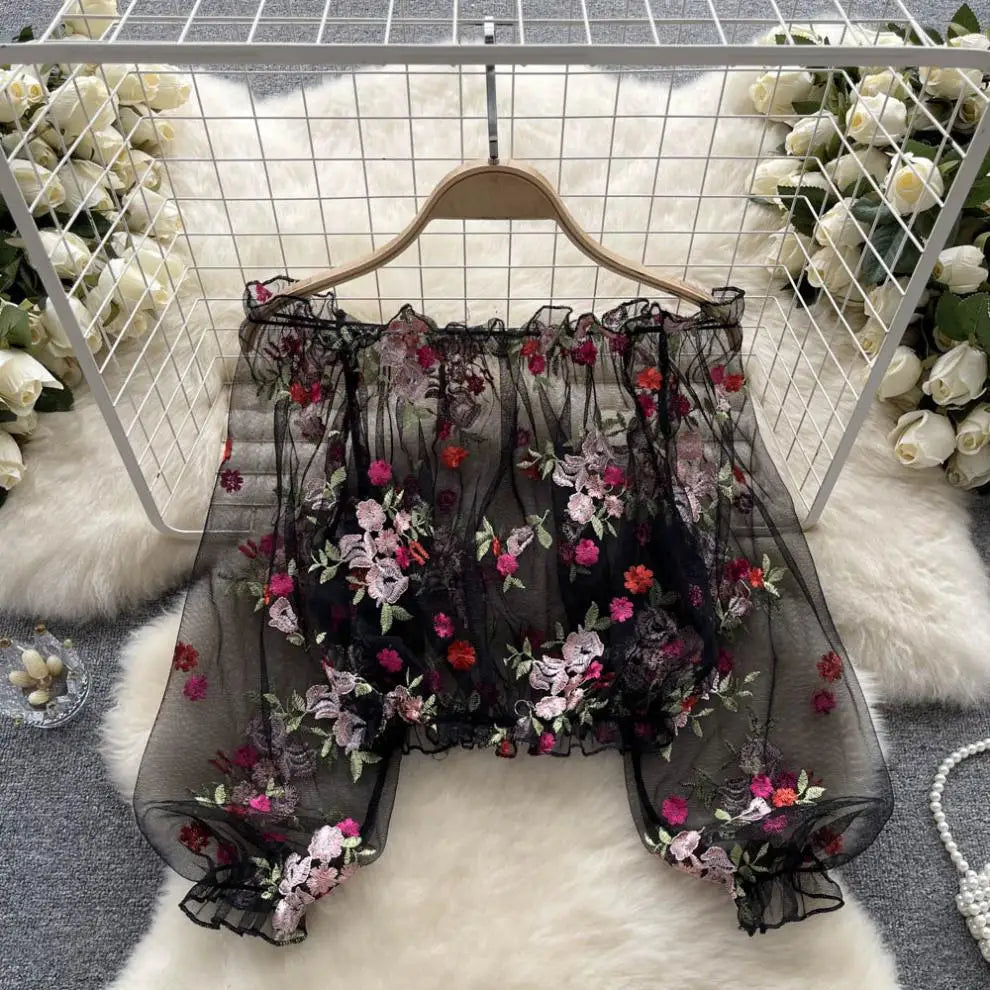 Elegant chiffon one-shoulder lace blouse with mesh embroidery, loose puffed sleeves, smock, long sleeves
