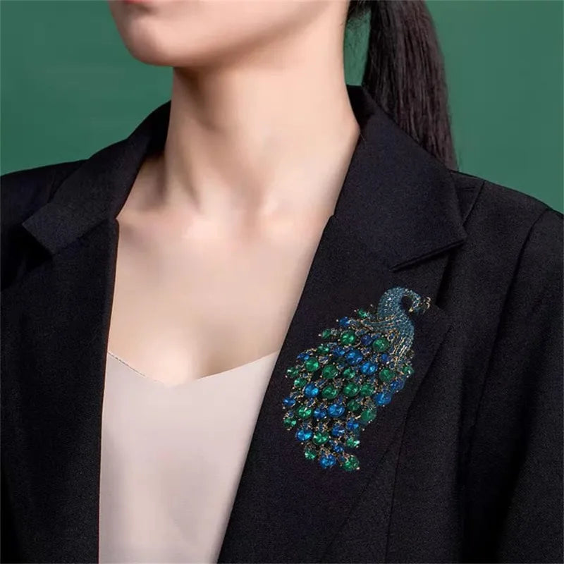 Women's Exquisite Rhinestone Peacock Brooch Pin