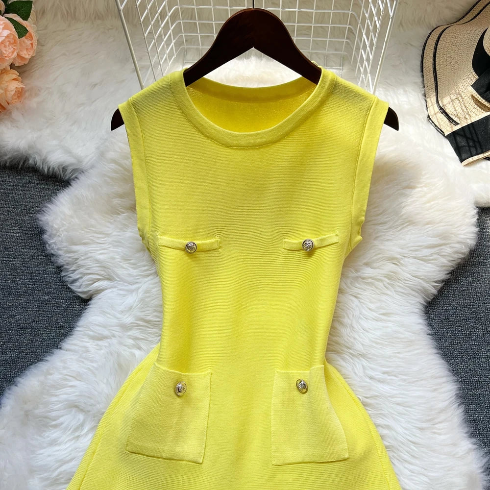 Pleated Scoop Neckline Slim Waist A-line Dress