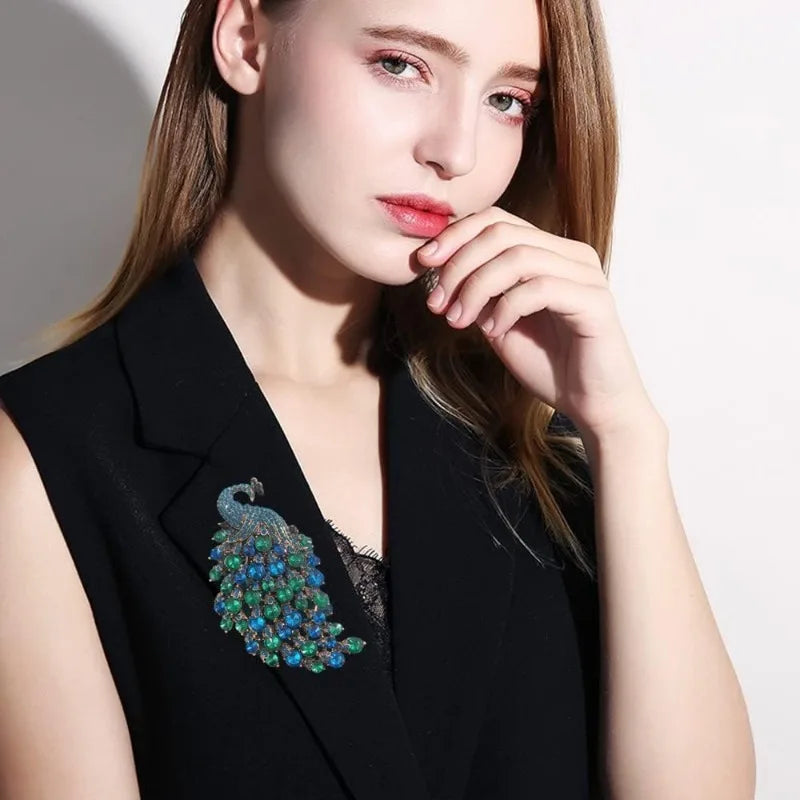 Women's Exquisite Rhinestone Peacock Brooch Pin