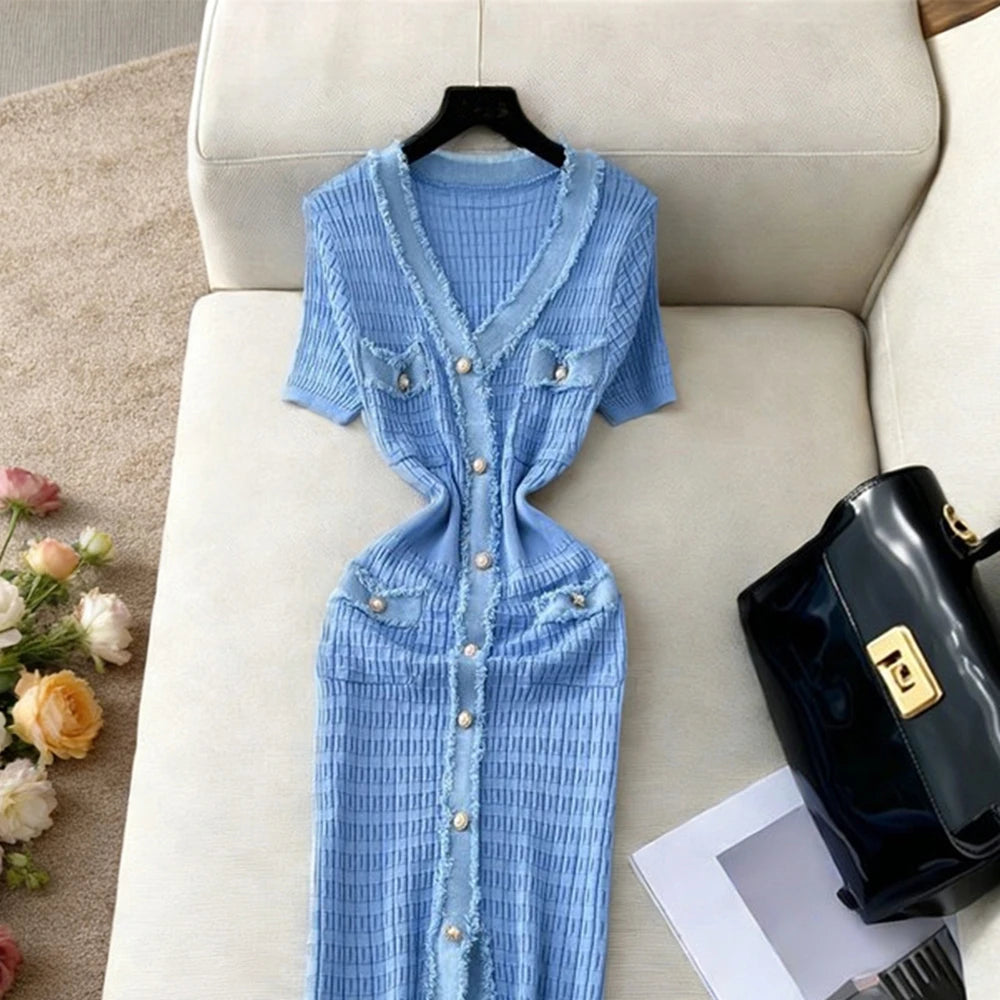 Short Sleeve Designer V-Neck Pearl Button Knitted Dress