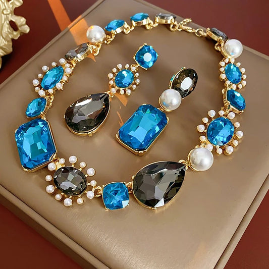 Vintage Exquisite Imitation Pearl Flower Earrings and Rhinestone Pendant Necklace Set